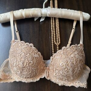 Lise Charmel AC3530C Womens 34C Nude Embroidered Lace Underwire Bra France